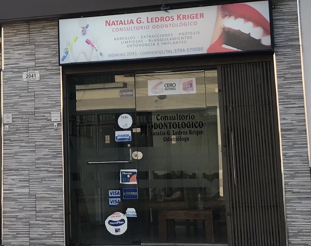 Fachada exterior Consultorio Odontológico Dra. Natalia G. Ledros Kriger en Corrientes